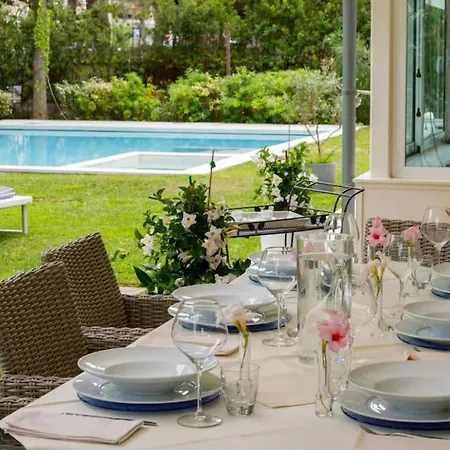 With Private Pool 200m From The Апартаменты *