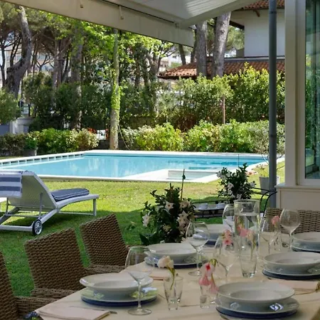 Апартаменты With Private Pool 200m From The *