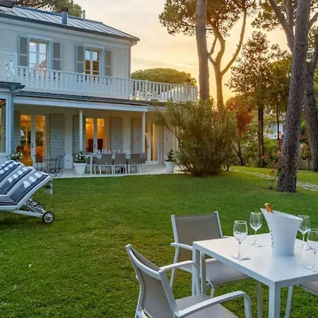 Апартаменты With Private Pool 200m From The *